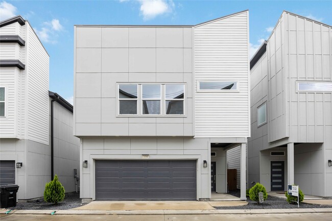 1106 Paul Quinn St