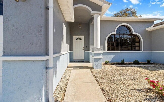 4405 Plumosa St in Spring Hill, FL - Building Photo - Building Photo