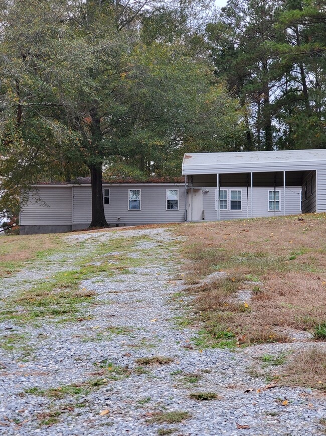 108 Kay Ave NE in Milledgeville, GA - Building Photo - Building Photo