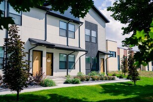 220 Spring Creek Pkwy in Providence, UT - Building Photo