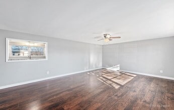 19346 John Kirkham Dr in Romeoville, IL - Building Photo - Building Photo