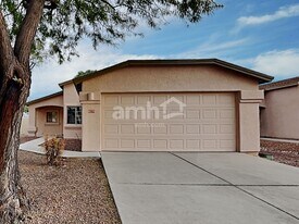 8271 S Via del Forjador in Tucson, AZ - Building Photo