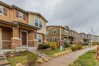 2349 W 165th Ln in Broomfield, CO - Foto de edificio - Building Photo