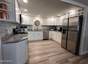 2900 N Atlantic Ave in Daytona Beach, FL - Building Photo - Building Photo