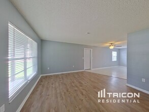 3415 W Bay Ave in Tampa, FL - Building Photo - Building Photo