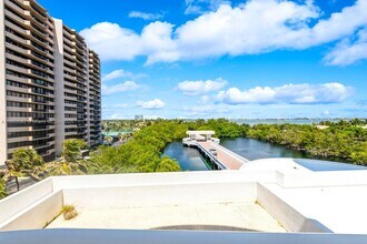 4600 N Ocean Dr in Riviera Beach, FL - Building Photo - Building Photo