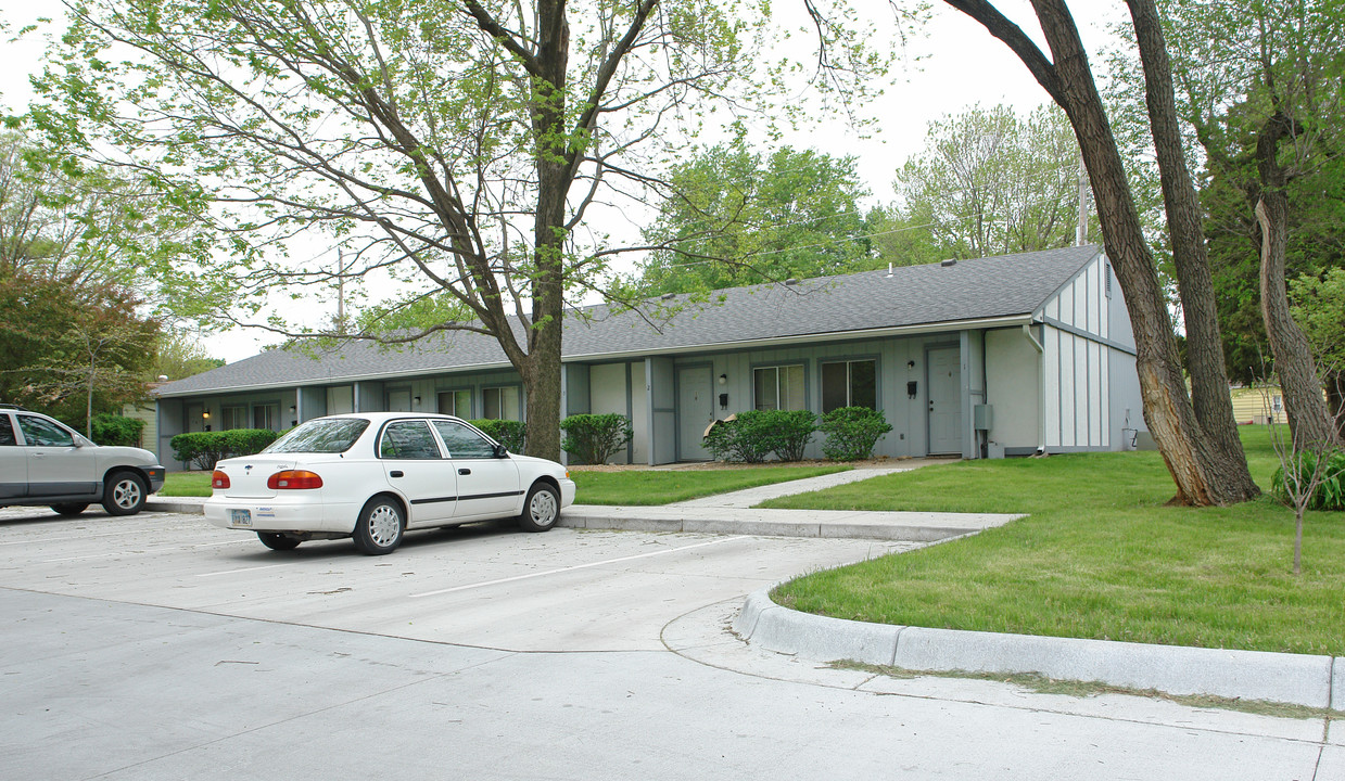 401 Illinois St in Lawrence, KS - Foto de edificio