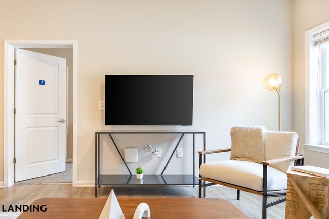 602 Laconia Cir, Unit 5102 in Spartanburg, SC - Building Photo - Building Photo