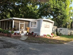 Country Villa in Lakeland, FL - Building Photo - Building Photo