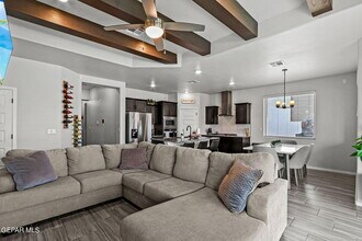 840 Via Glorieta in Santa Teresa, NM - Building Photo - Building Photo