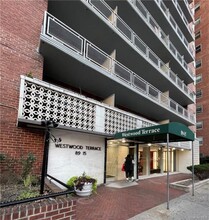 89-15 Parsons Blvd in Queens, NY - Building Photo - Building Photo