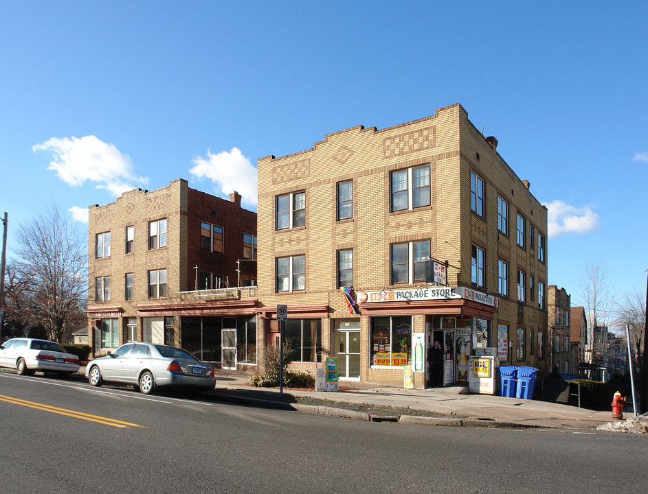 209-213 Zion St in Hartford, CT - Foto de edificio