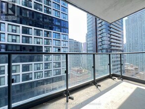 251-2251 Jarvis St in Toronto, ON - Building Photo - Building Photo