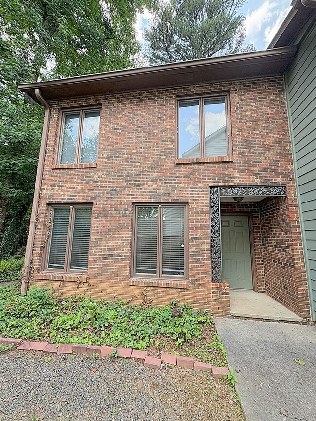 property at 2528 Vail Ave