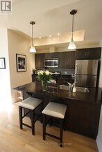 235 Kent St in Ottawa, ON - Building Photo - Building Photo