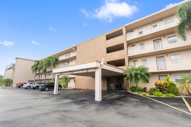 300 NE 26th Ave in Boynton Beach, FL - Building Photo - Building Photo