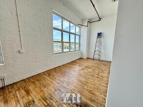 385 Troutman St in Brooklyn, NY - Building Photo - Building Photo