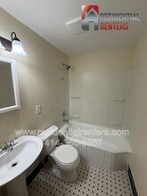 2240 S 82nd St in West Allis, WI - Building Photo - Building Photo