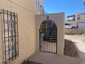 10640 Cuatro Vistas Dr in El Paso, TX - Building Photo - Building Photo