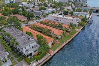 2160 Bay Dr in Miami Beach, FL - Building Photo - Building Photo