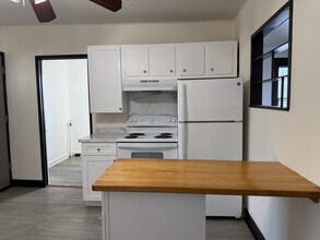 15 Freestone Ave in Portland, CT - Building Photo - Building Photo