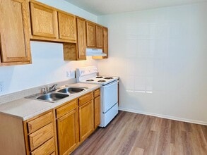 Northgate Apartments in Crowley, LA - Foto de edificio - Building Photo