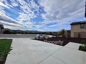 29634 Lewis Cir in Winchester, CA - Building Photo - Building Photo