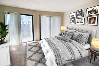 Indian Lookout Apartments in Cincinnati, OH - Building Photo - Building Photo