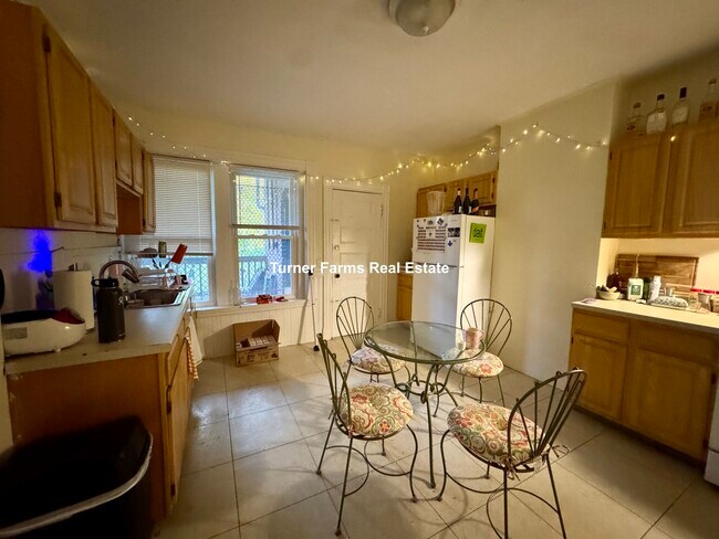 96 Calumet St, Unit 1 in Boston, MA - Building Photo - Building Photo