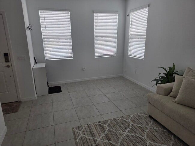 3318 Composition St in Kissimmee, FL - Foto de edificio - Building Photo