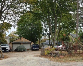 29 Hackensack Rd in Mastic Beach, NY - Foto de edificio - Building Photo