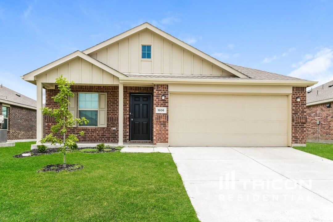 1806 Deerchase Dr in Anna, TX - Foto de edificio