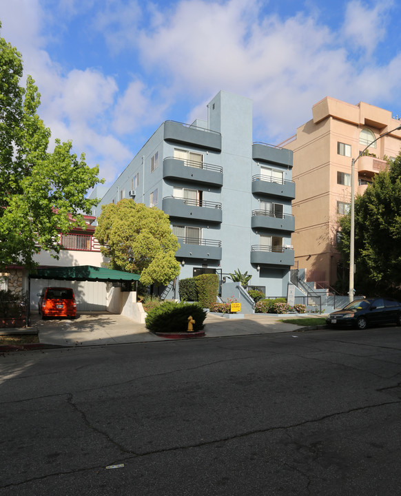 Electro Apartments - WSP 833 Berendo LLC in Los Angeles, CA - Foto de edificio