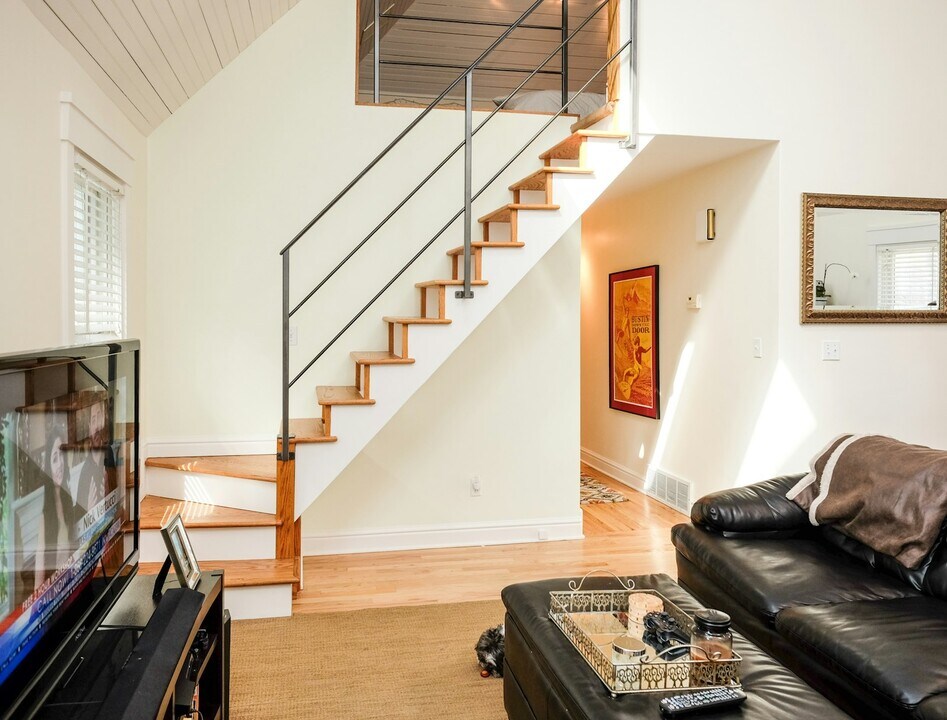 2905 Bridge Ave in Cleveland, OH - Building Photo