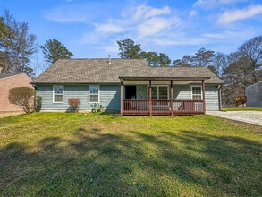 7065 Merrywood Dr in Fairburn, GA - Building Photo - Building Photo