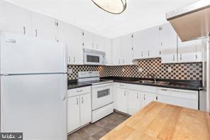 14 Docena Ct in Gaithersburg, MD - Building Photo - Building Photo