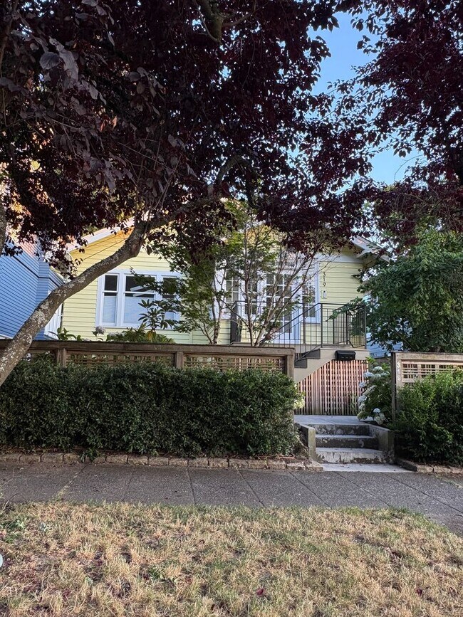 319 NW 81st St in Seattle, WA - Building Photo - Building Photo
