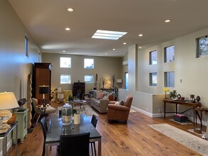 600 Flower Ave in Venice, CA - Building Photo - Interior Photo