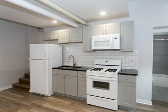 4828 W Addison St in Chicago, IL - Building Photo - Building Photo