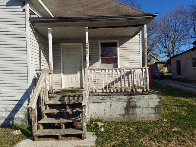 property at 2034 N Washington Ave