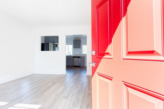 2227 W 2nd St, Unit #2