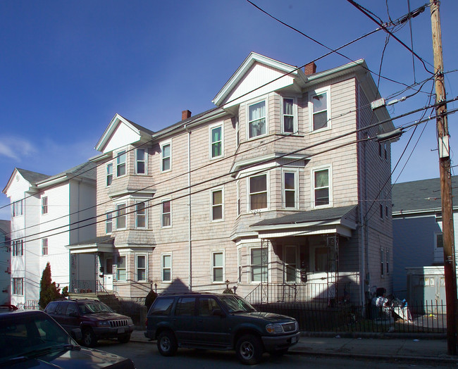 394-396 William St in Fall River, MA - Building Photo - Building Photo