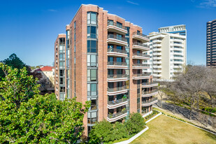 The Beverly on Turtle Creek Apartments