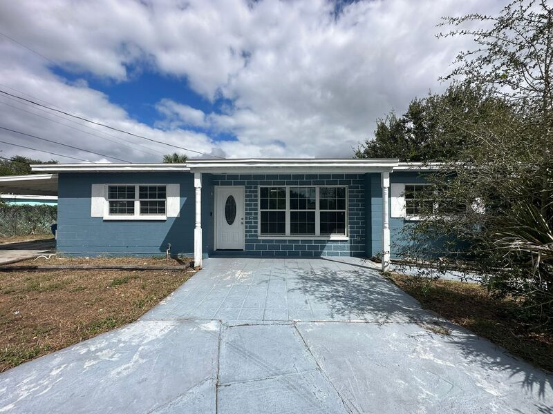 9401 88th Way N in Seminole, FL - Building Photo