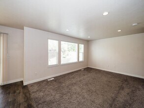 14307 South Side Hill Ln in Draper, UT - Building Photo - Building Photo