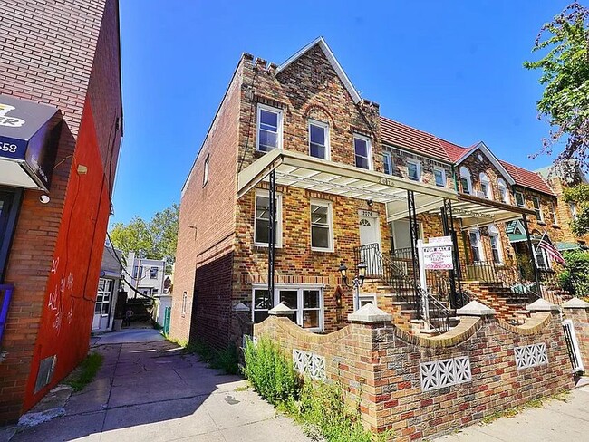 property at 2076 Coyle St