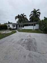 1421 NW 65th Terrace in Hollywood, FL - Building Photo - Building Photo