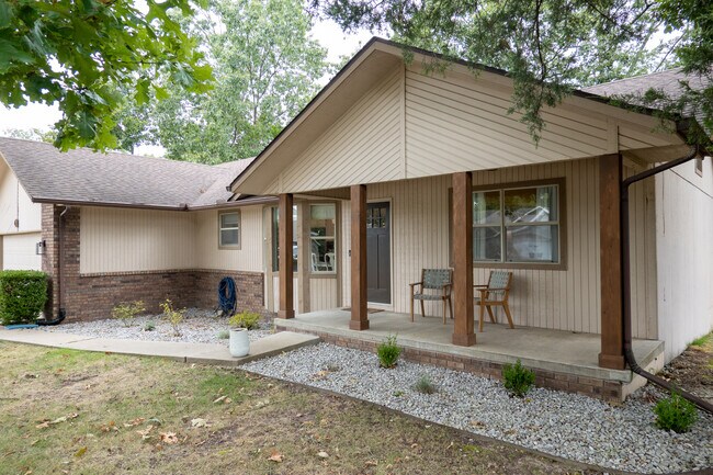 4 Penrith Dr in Bella Vista, AR - Building Photo - Building Photo