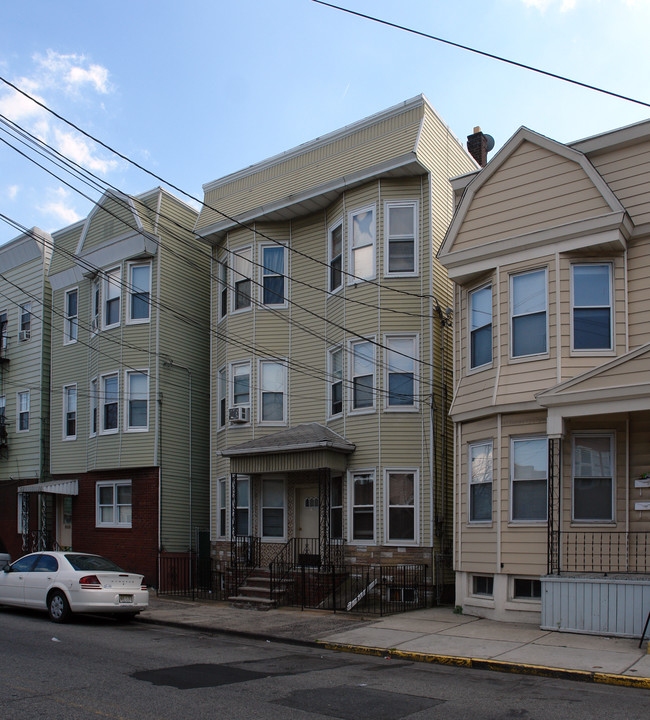 115 Magazine St in Newark, NJ - Foto de edificio - Building Photo