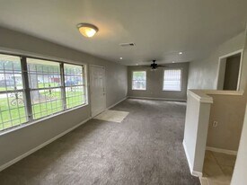 5322 Dewberry St in Houston, TX - Building Photo
